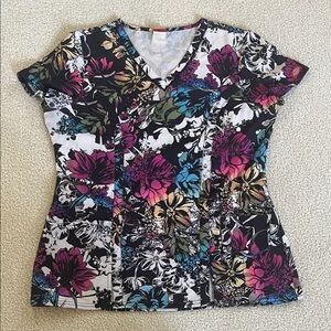 Dickies Women’s V-Neck Floral Scrubs Top in Multi Color Florals Size Medium